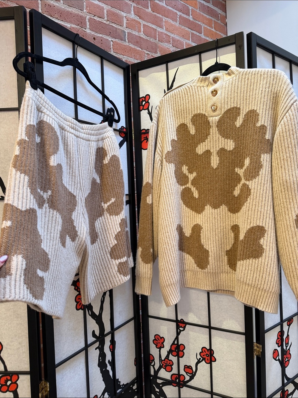 Burberry Cream and Brown Knit Two-Piece Set - Picture 6 of 6